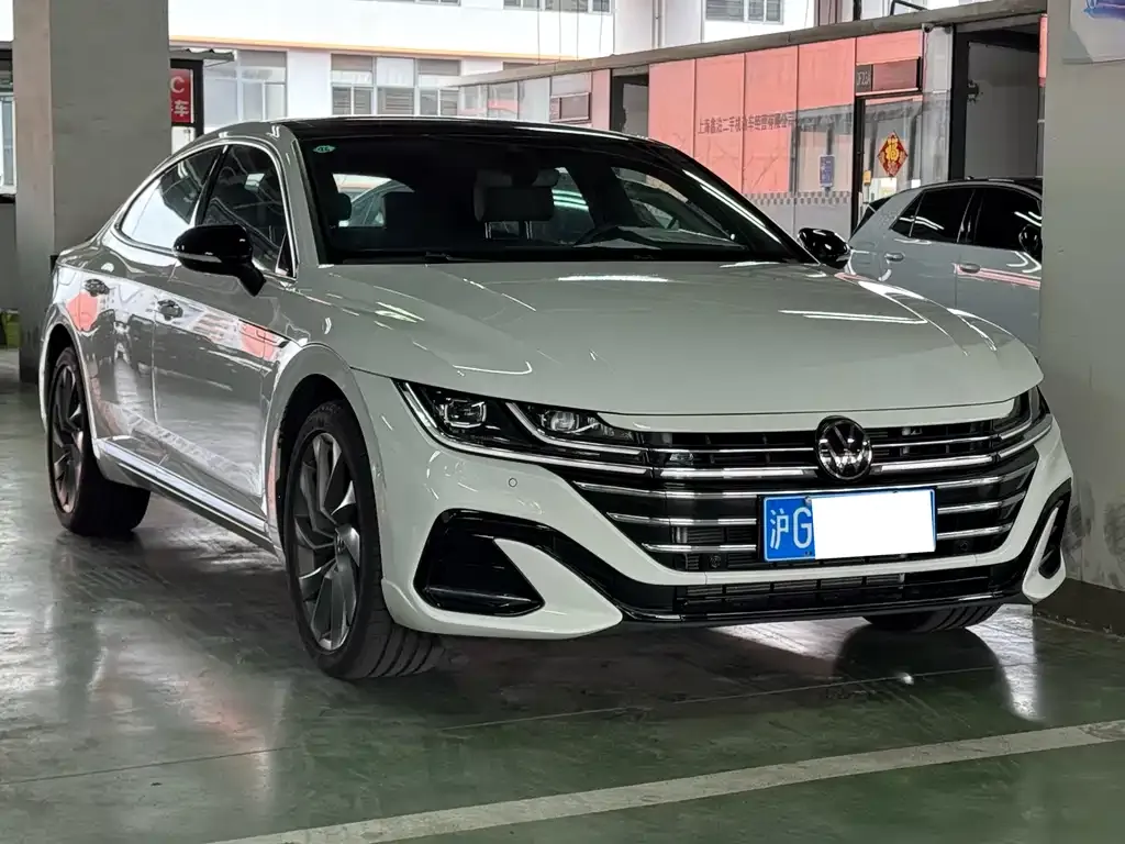 Volkswagen CC 2024 из CN, фото 8