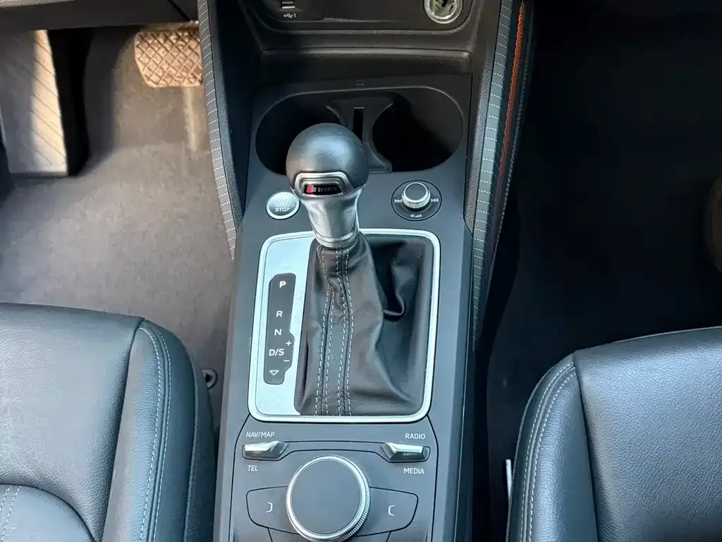 Audi Q2L 2022 из CN, фото 3
