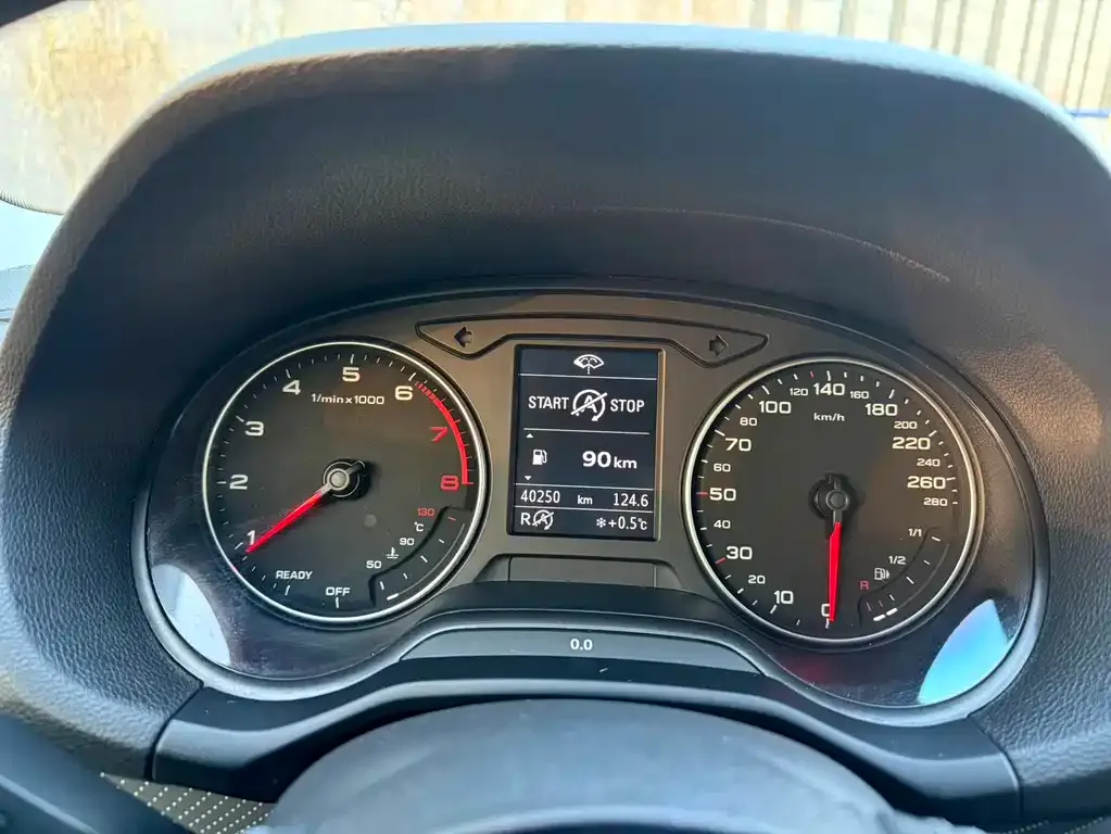 Audi Q2L 2022 из CN, фото 2