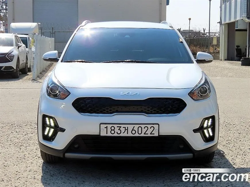 Kia Niro — фото 1