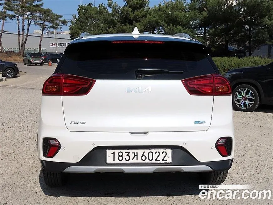 Kia Niro — фото 9