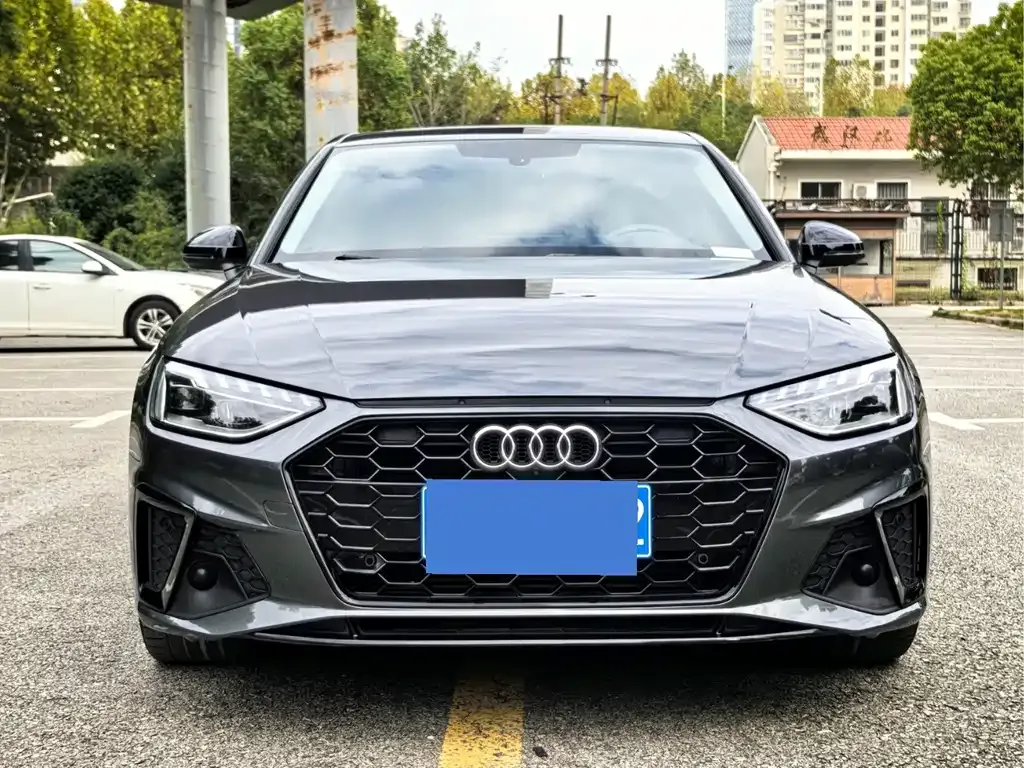 Audi A4L 2021 из CN, фото 6