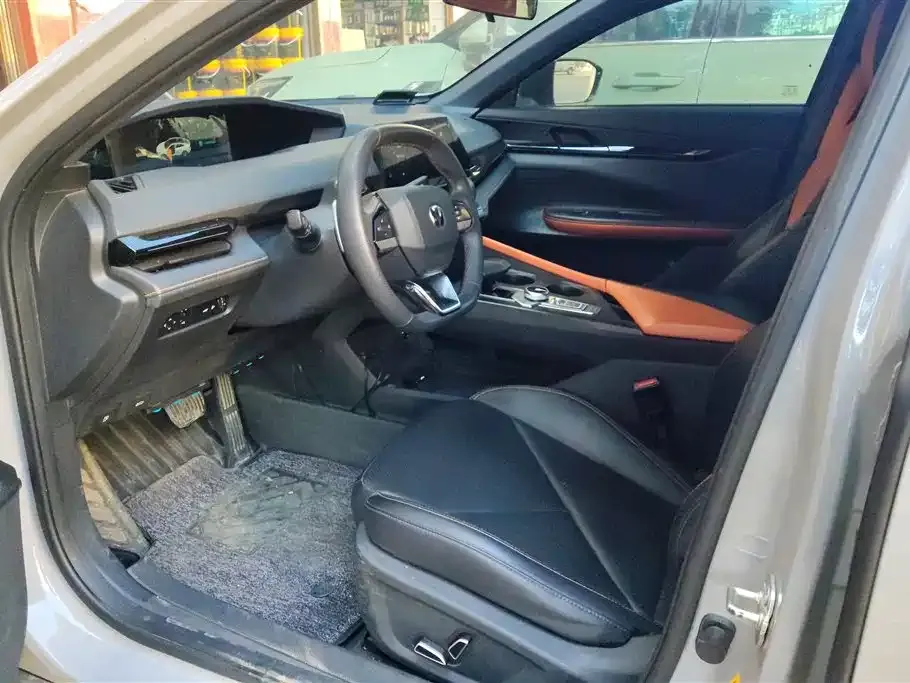 Changan UNI-V 2023 из CN, фото 9
