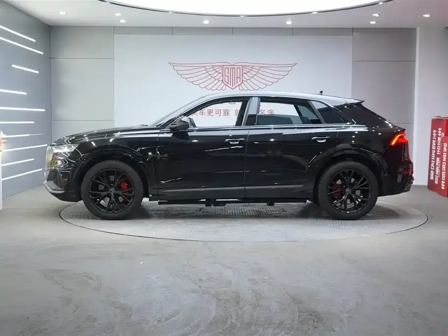 Audi Q8 2024 из CN, фото 5