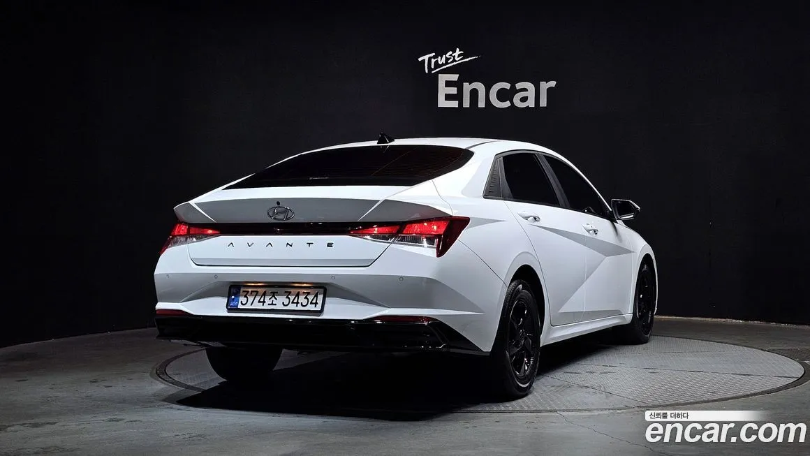 Hyundai AVANTE — фото 8