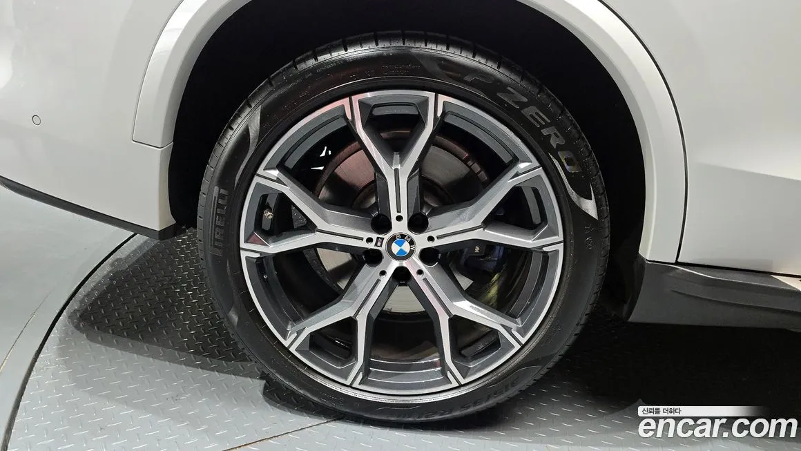 BMW X5 — фото 10