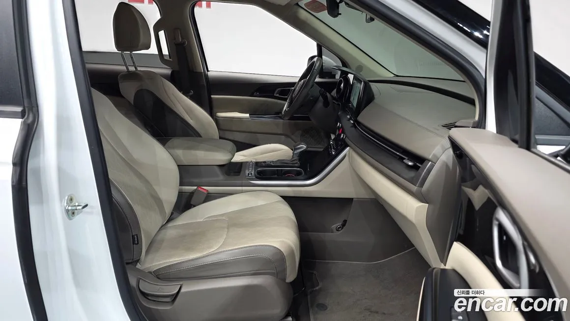 Kia Carnival — фото 10