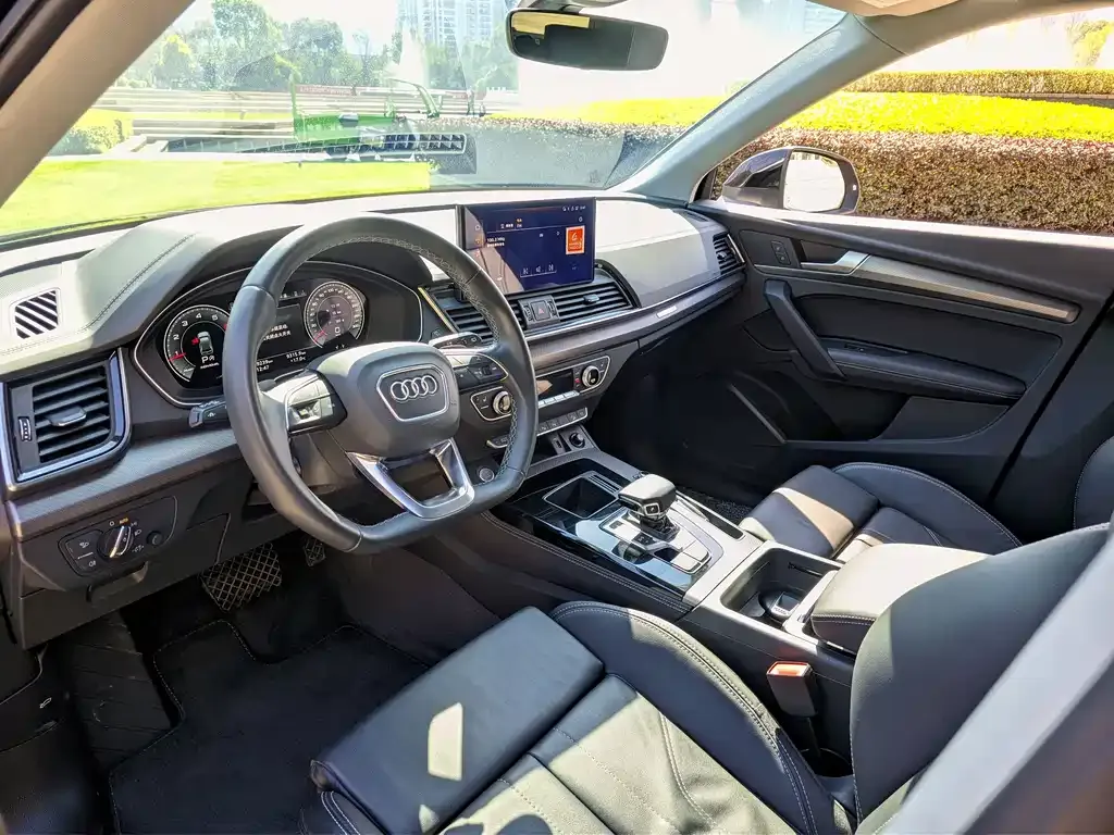 Audi Q5L 2022 из CN, фото 2