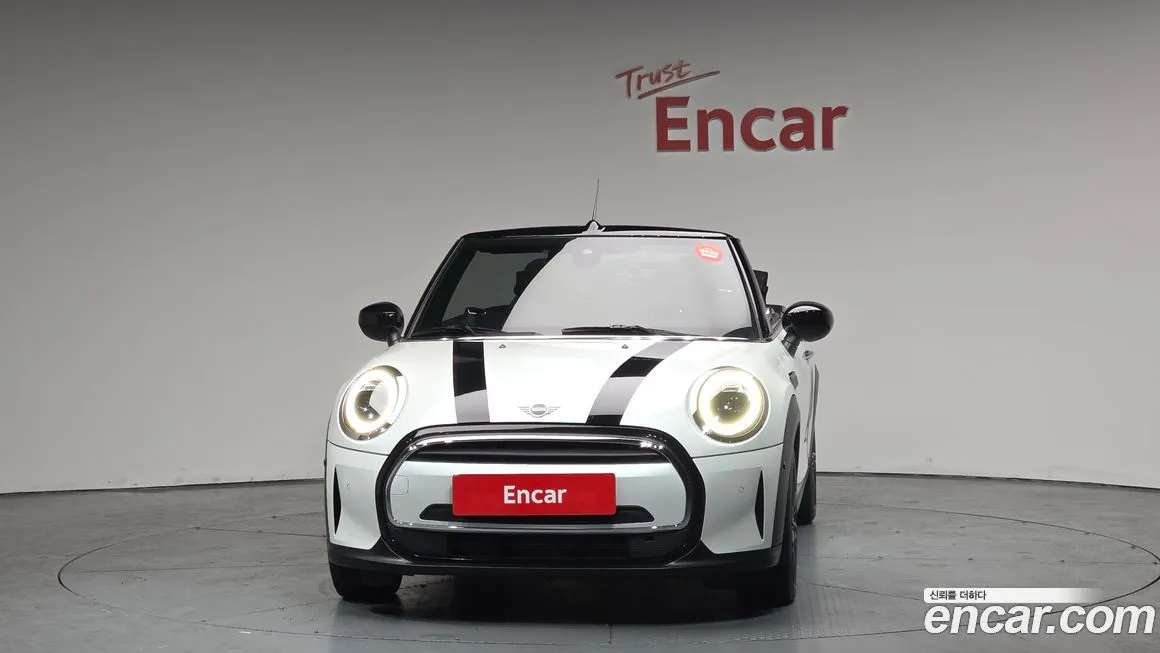 Mini Cooper Convertible 2024 из KR, фото 2