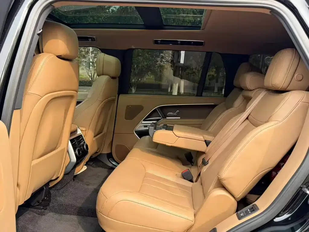 Land Rover Range Rover 2024 из CN, фото 2