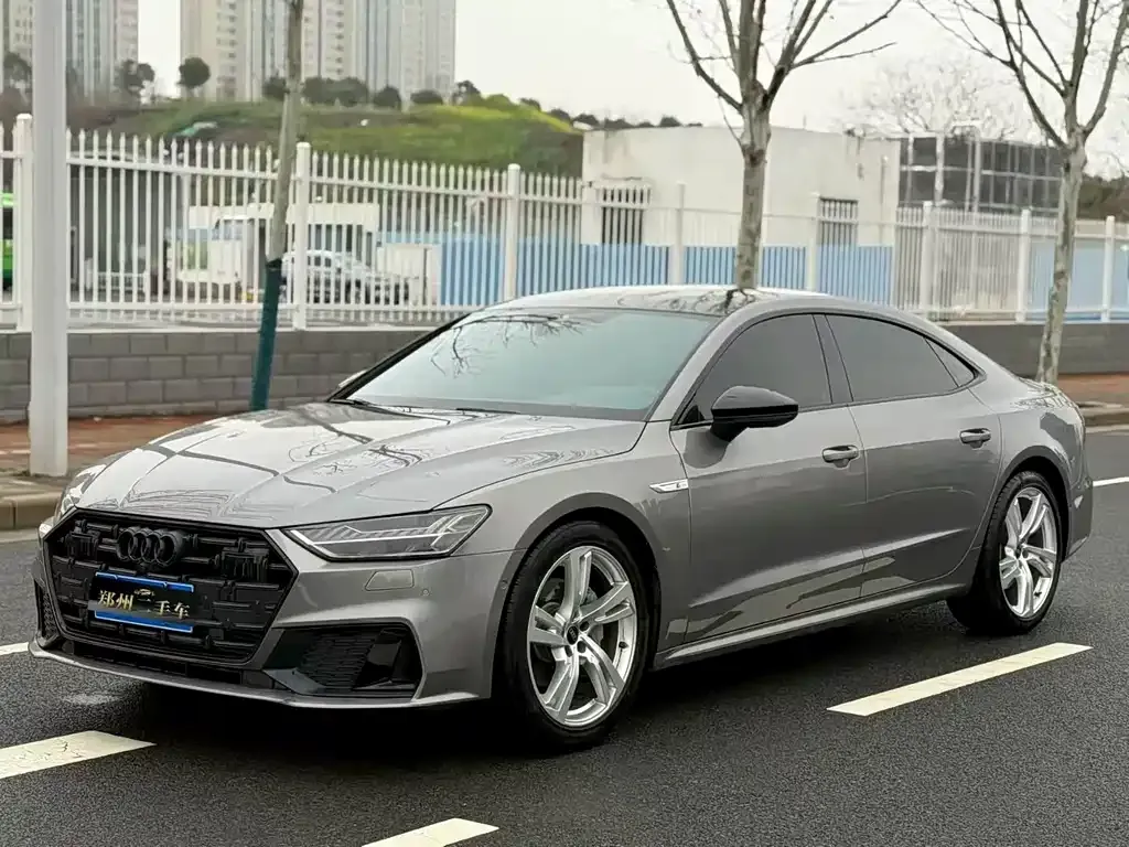 Audi A7L — фото 1