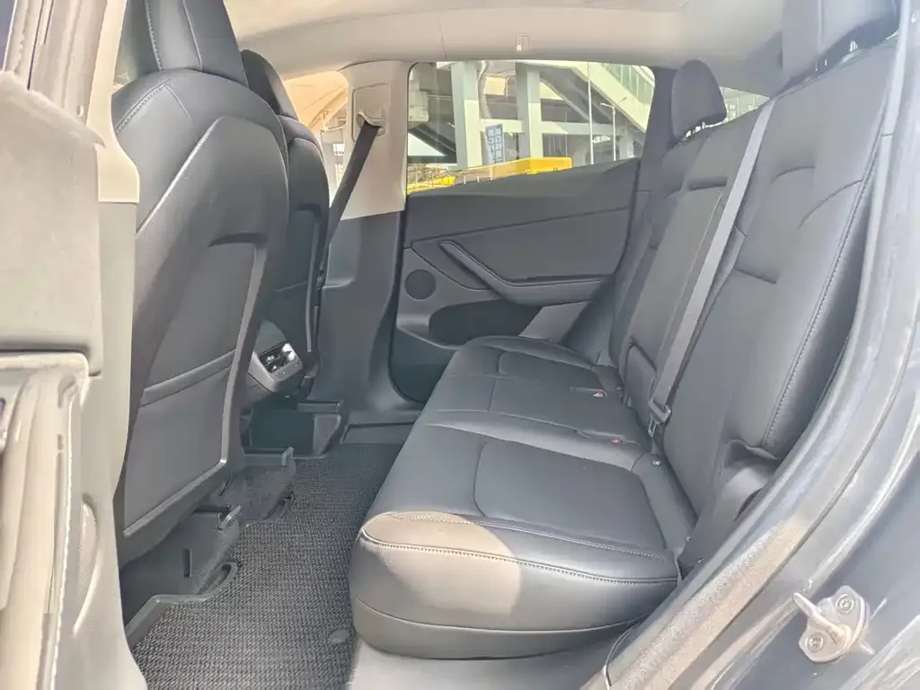 Tesla Model Y 2022 из CN, фото 2