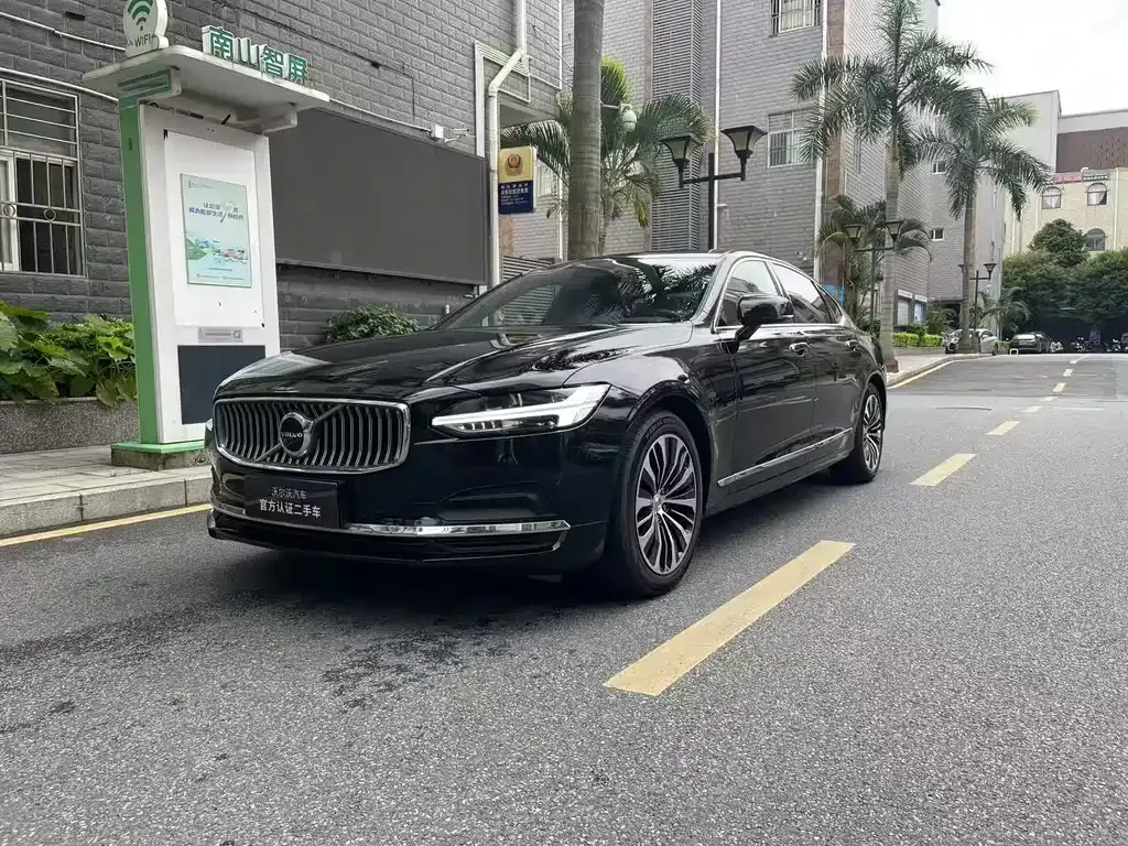 Volvo S90 2024 из CN, фото 1