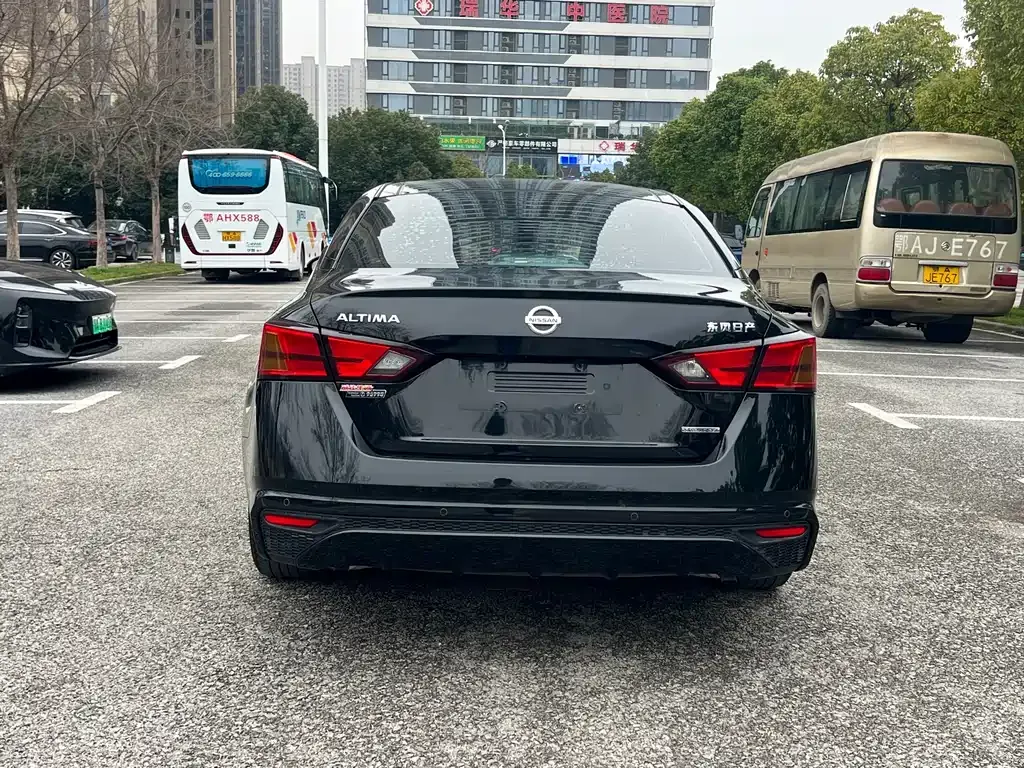 Nissan Teana 2022 из CN, фото 2