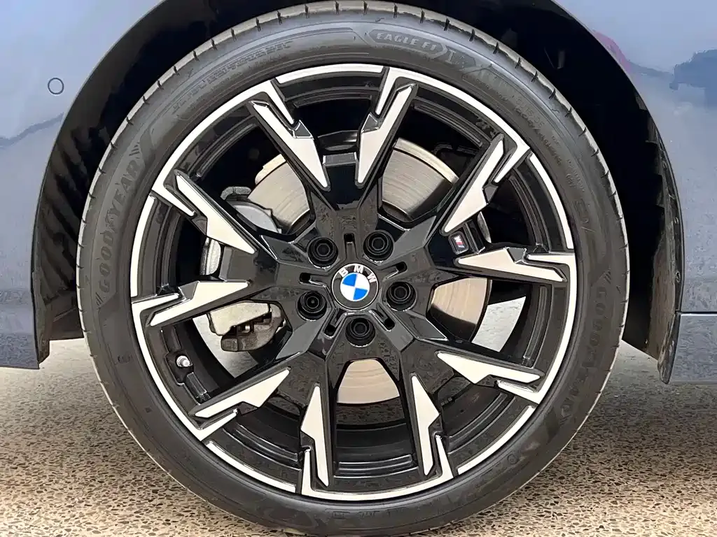 BMW 2 Series 2025 из CN, фото 9