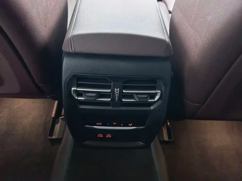 BMW i3 — фото 3