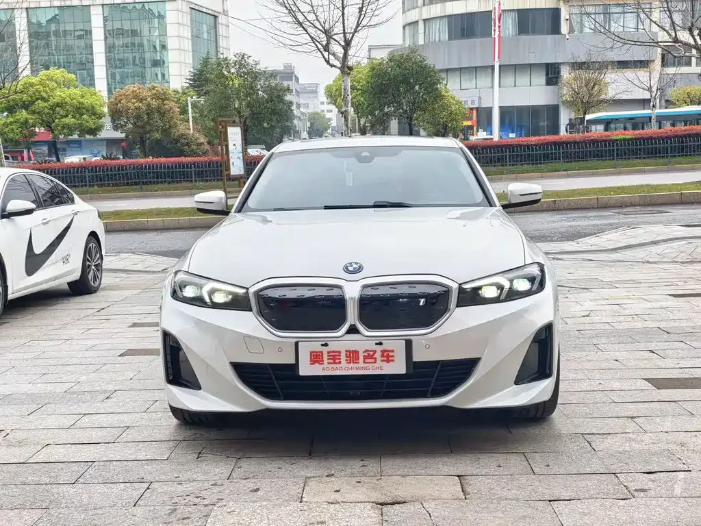 BMW i3 — фото 7