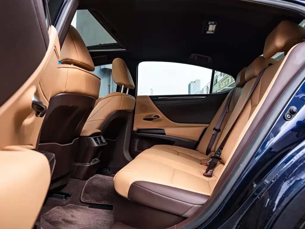 Lexus ES 2021 из CN, фото 3