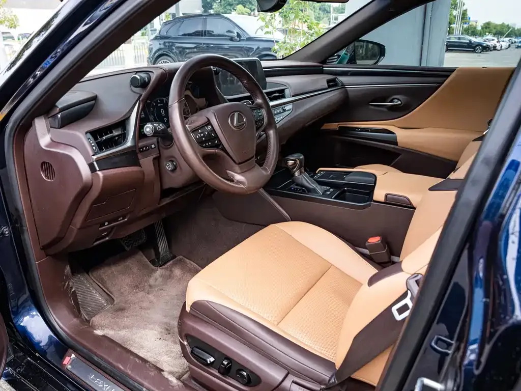 Lexus ES 2021 из CN, фото 5