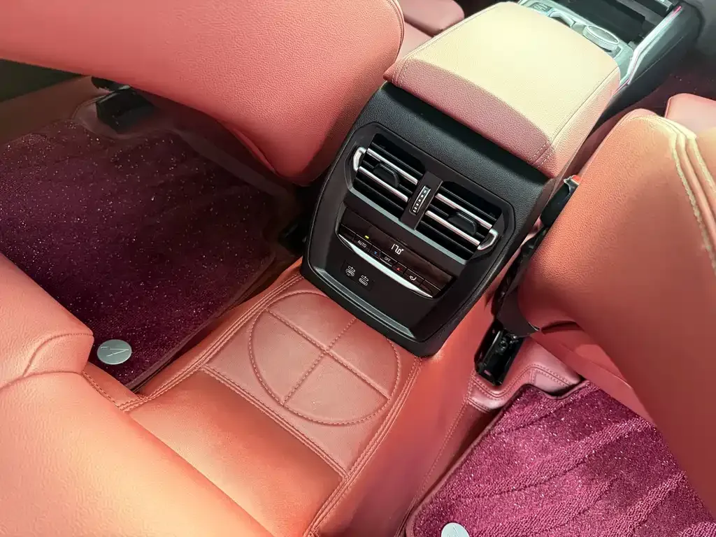 BMW 3 Series 2024 из CN, фото 6
