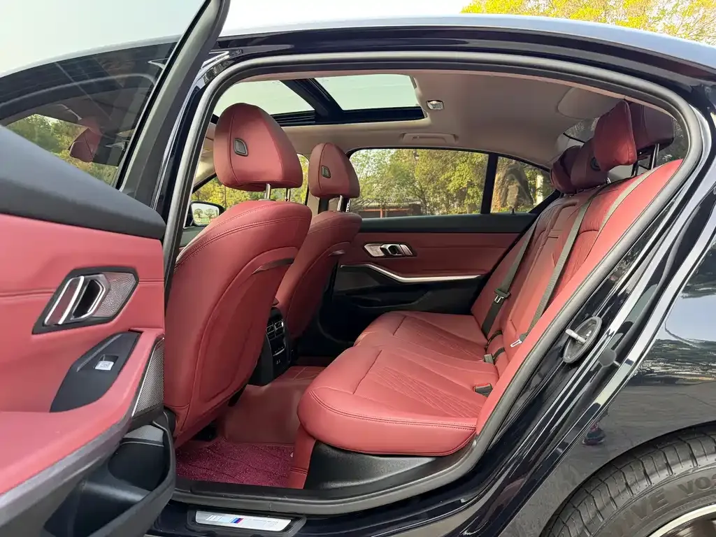 BMW 3 Series 2024 из CN, фото 5