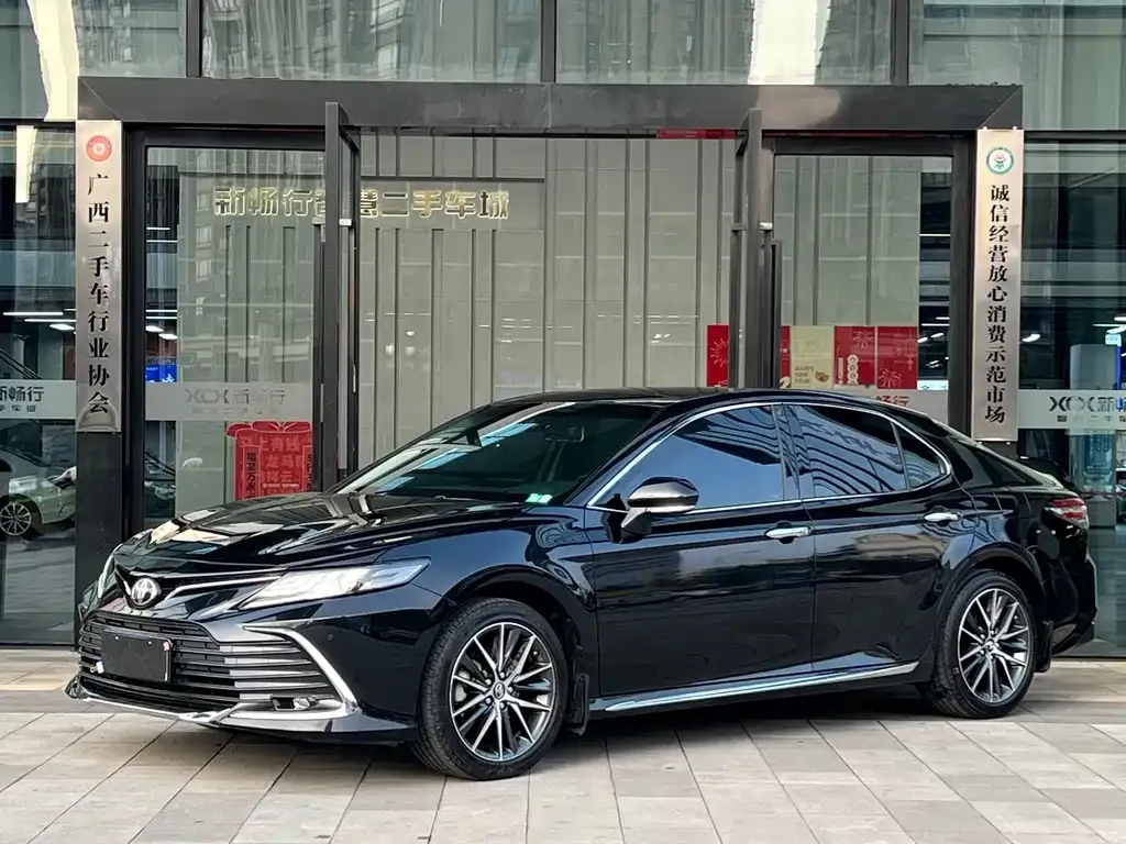 Toyota Camry 2024 из CN, фото 1