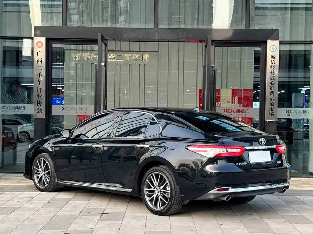 Toyota Camry 2024 из CN, фото 9