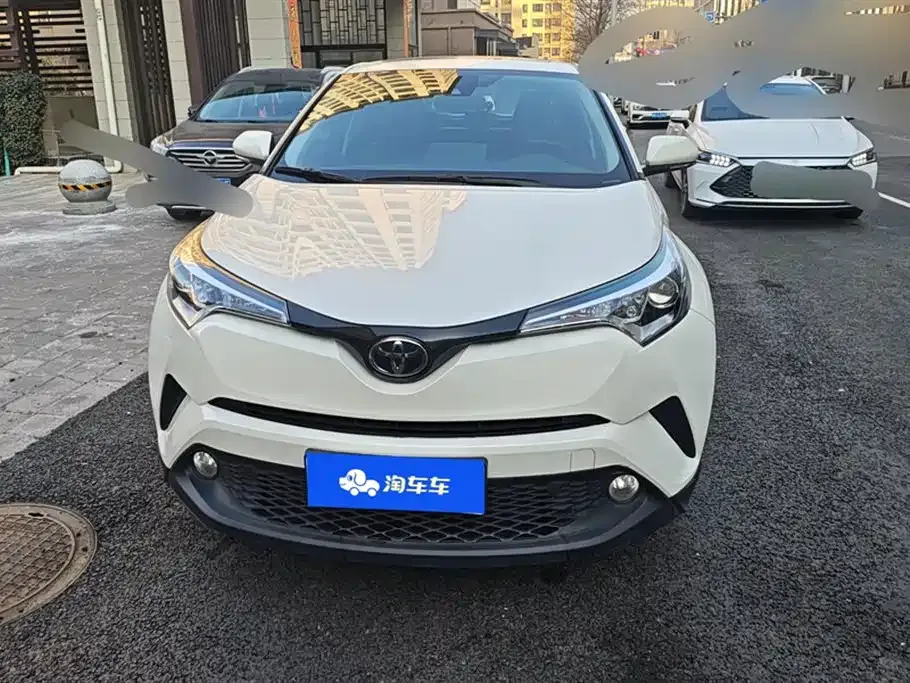Toyota C-HR — фото 7