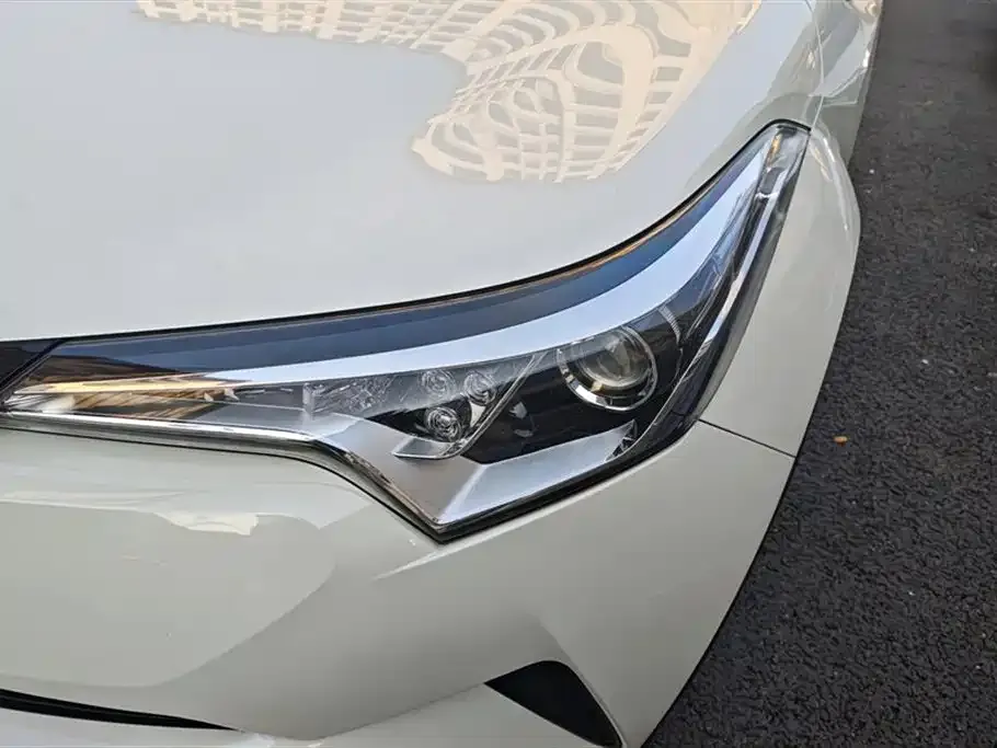 Toyota C-HR — фото 2