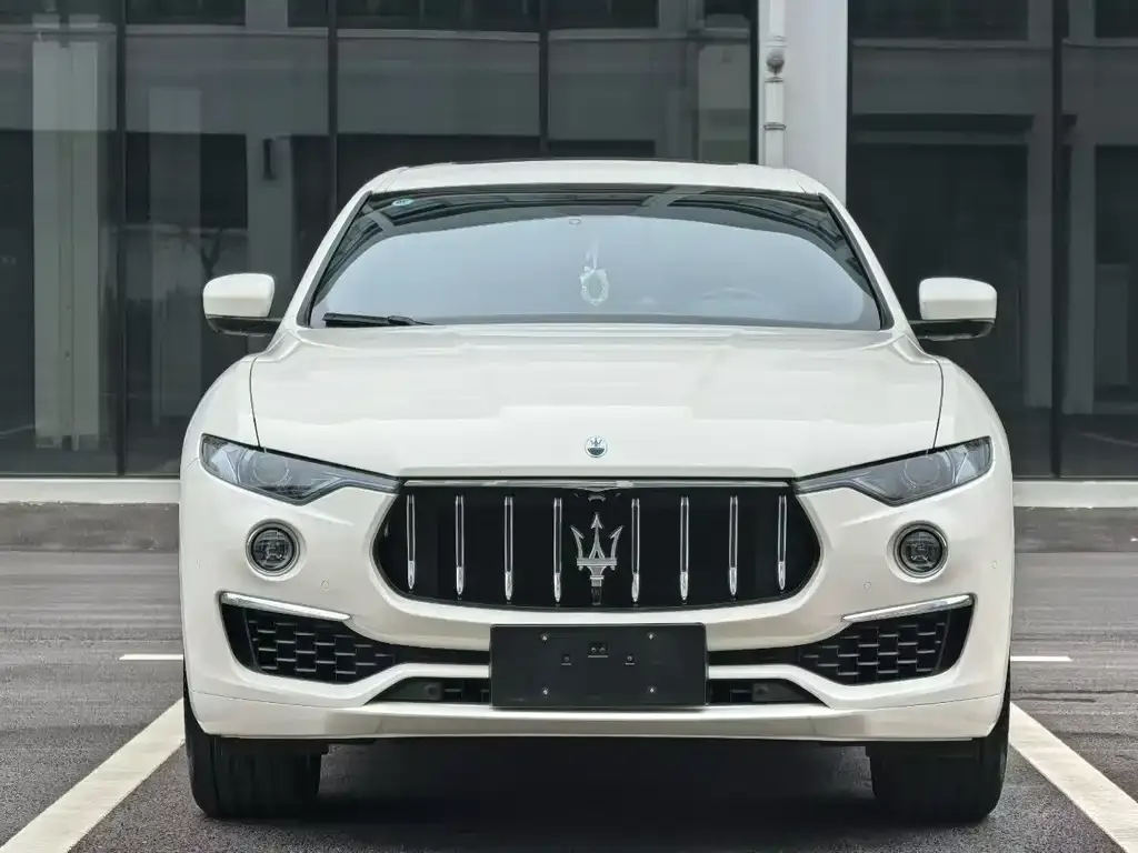 Maserati Levante — фото 8