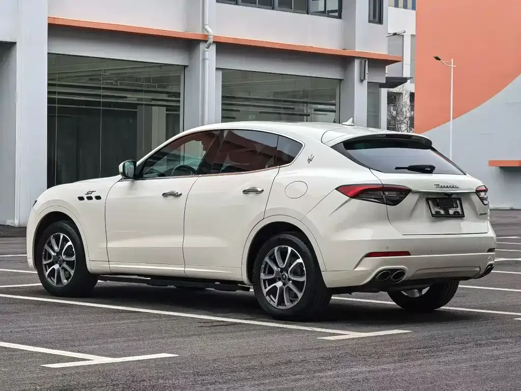 Maserati Levante — фото 7