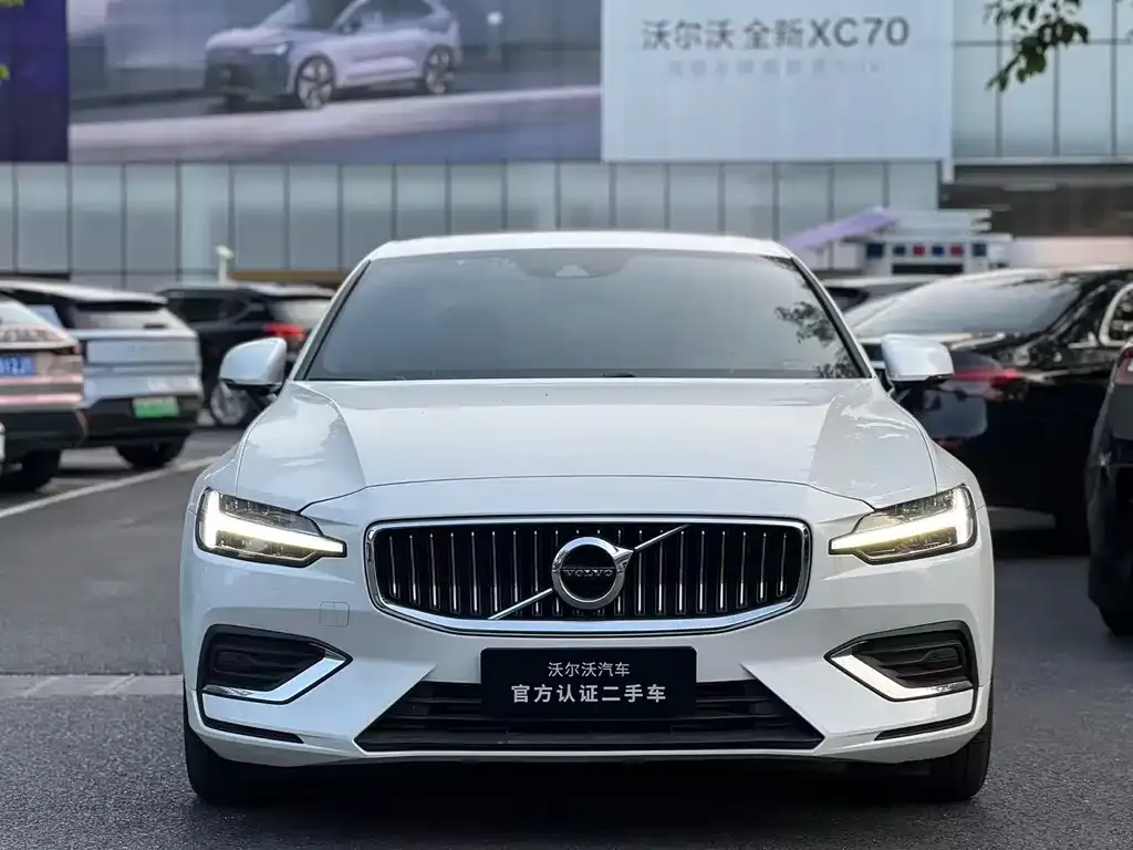 Volvo S60 — фото 3
