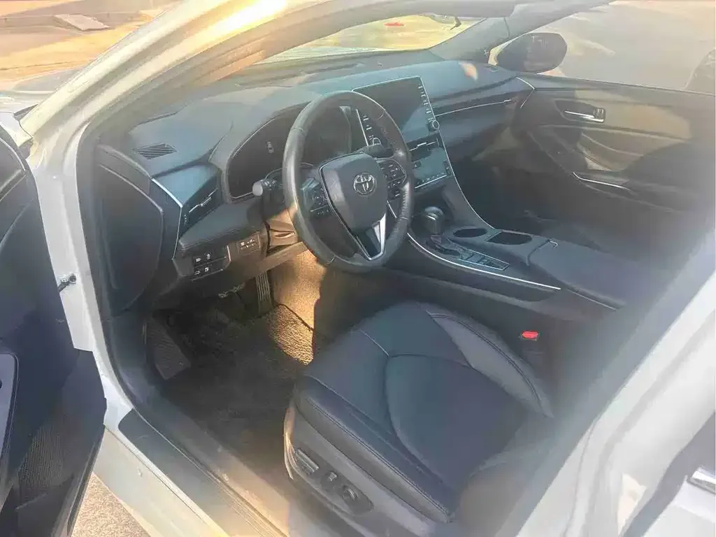 Toyota Avalon 2021 из CN, фото 2