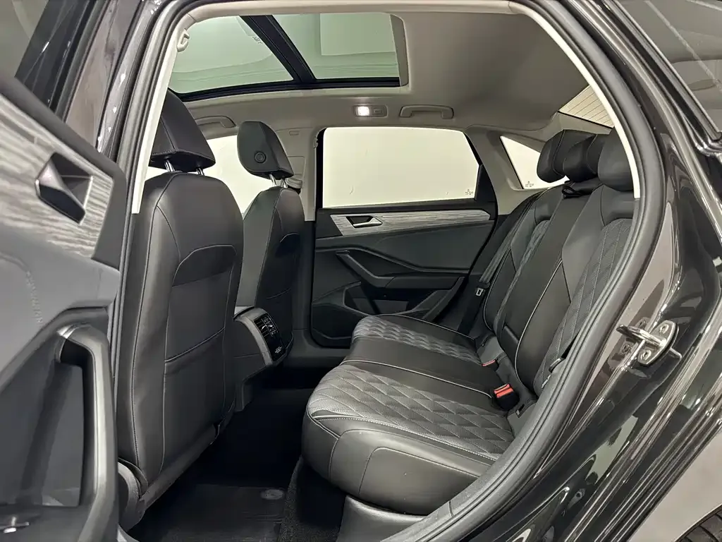 Volkswagen Sagitar 2022 из CN, фото 8