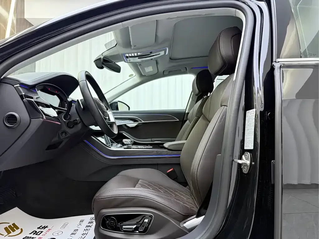Audi A8 2025 из CN, фото 6