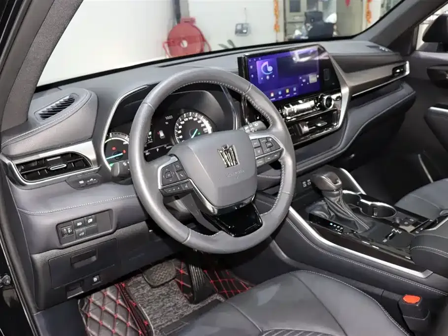 Toyota Crown Kluger 2024 из CN, фото 6