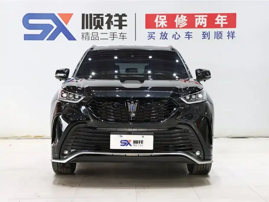 Toyota Crown Kluger 2024 из CN, фото 3