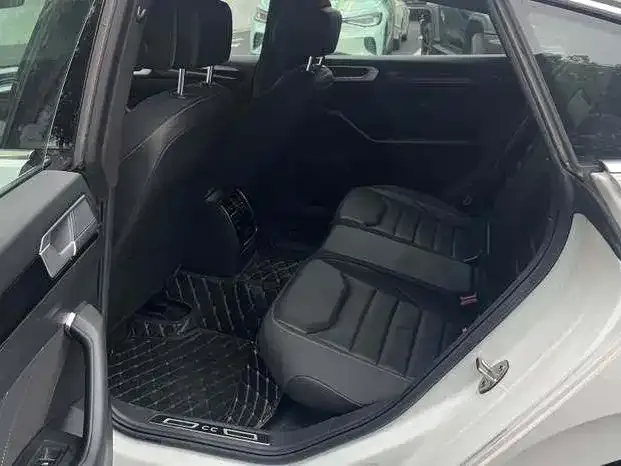 Volkswagen CC 2024 из CN, фото 5