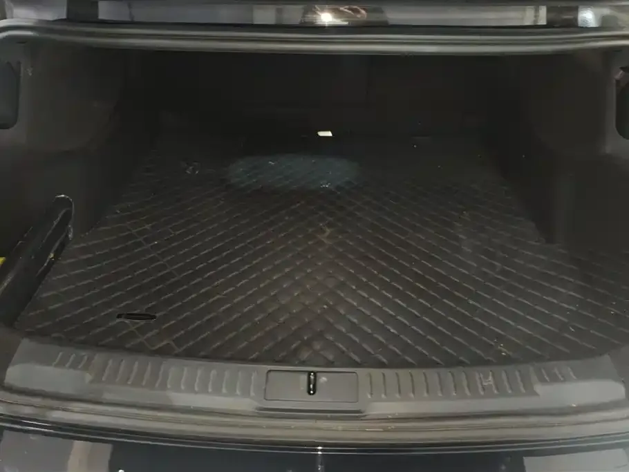Lincoln Z 2023 из CN, фото 2