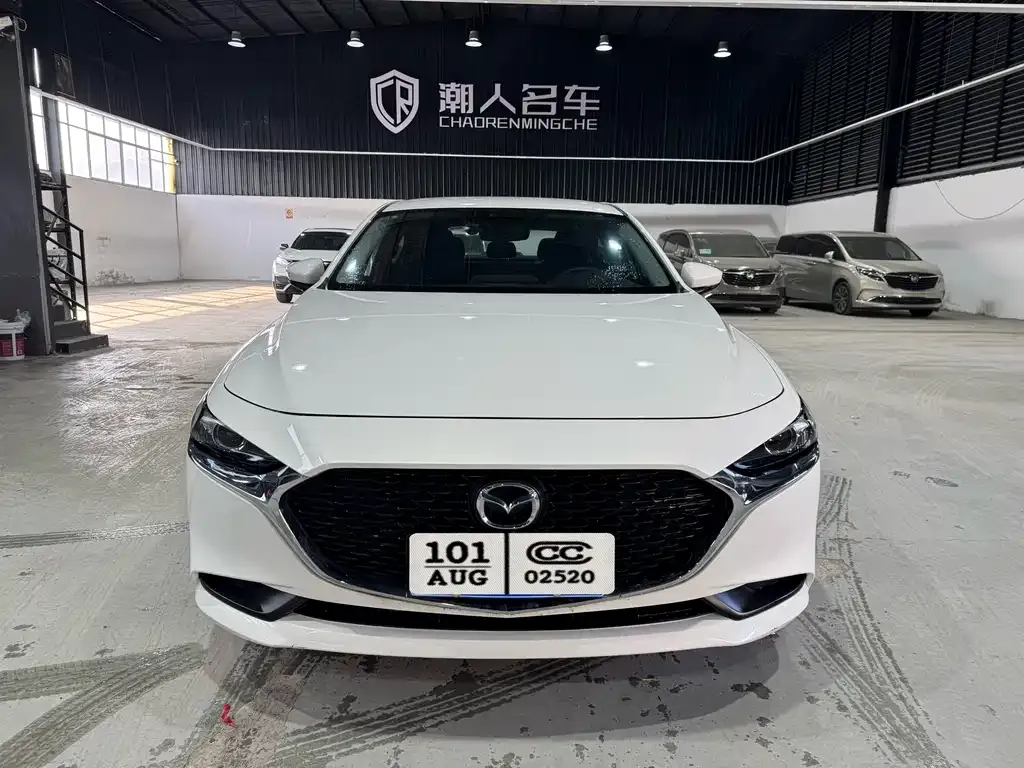 Mazda 3 Axela 2023 из CN, фото 2