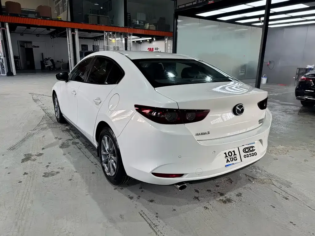Mazda 3 Axela 2023 из CN, фото 3