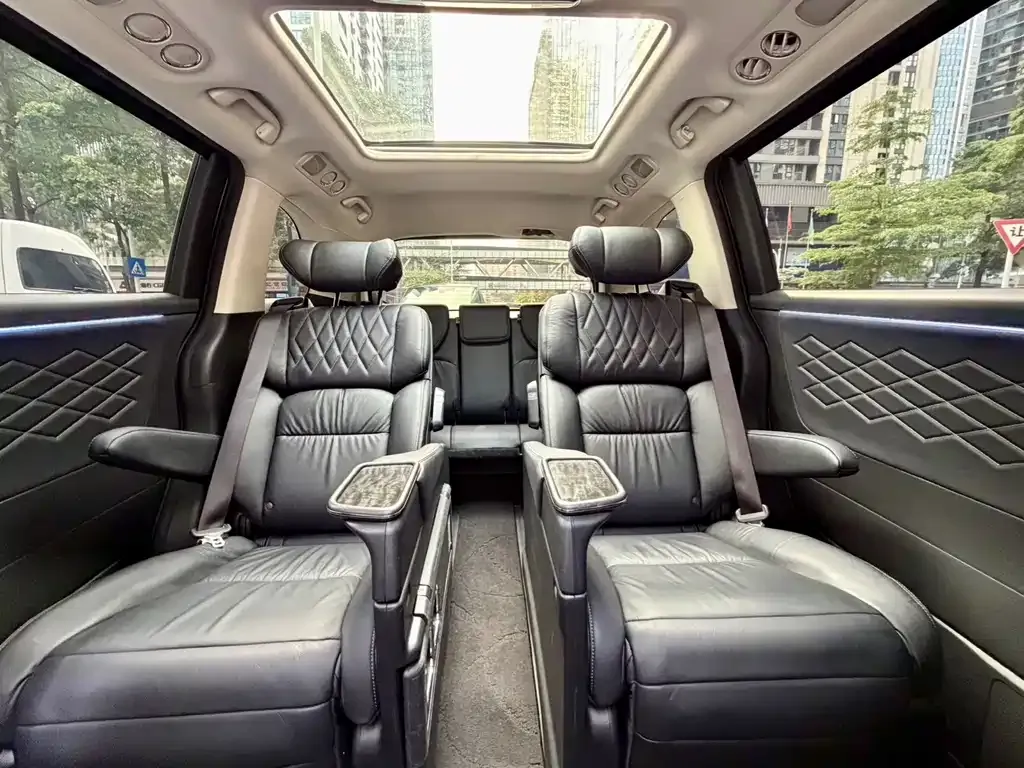 Honda Elysion 2021 из CN, фото 10
