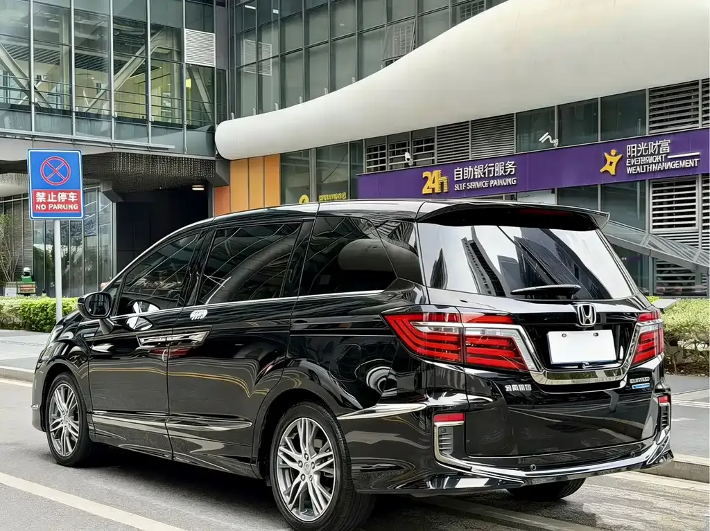 Honda Elysion 2021 из CN, фото 6