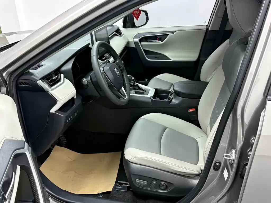 Toyota RAV4 2021 из CN, фото 7