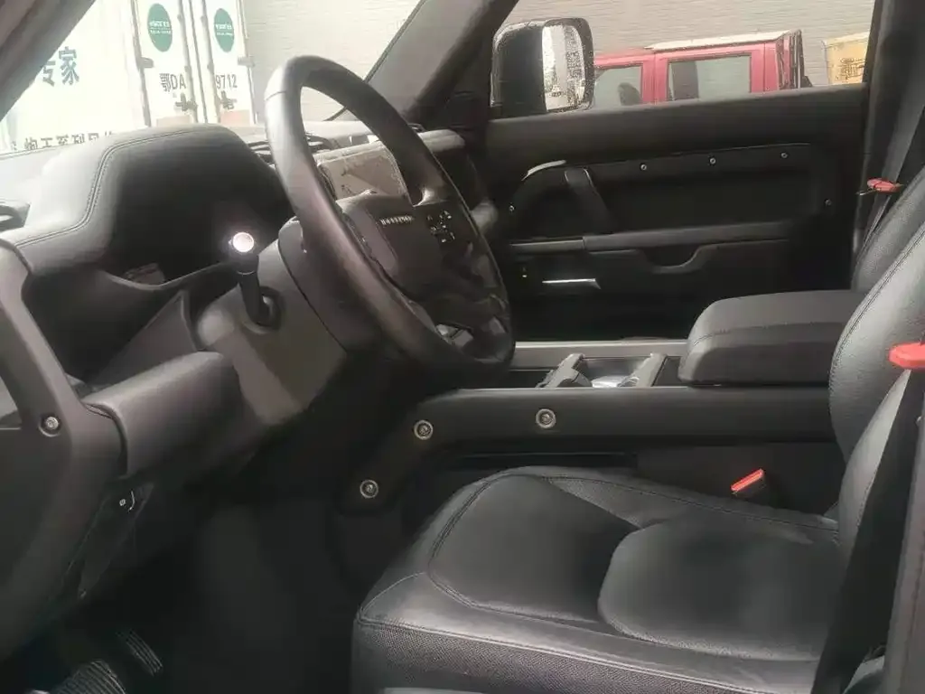 Land Rover Defender 2025 из CN, фото 3