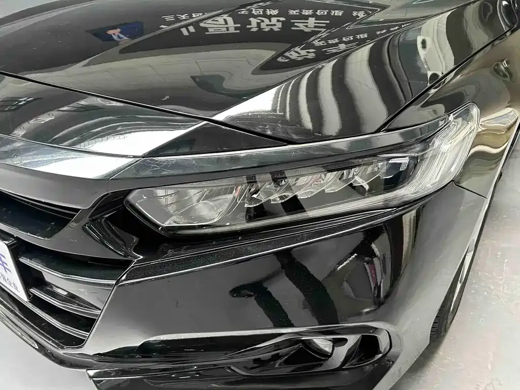 Honda Accord — фото 10