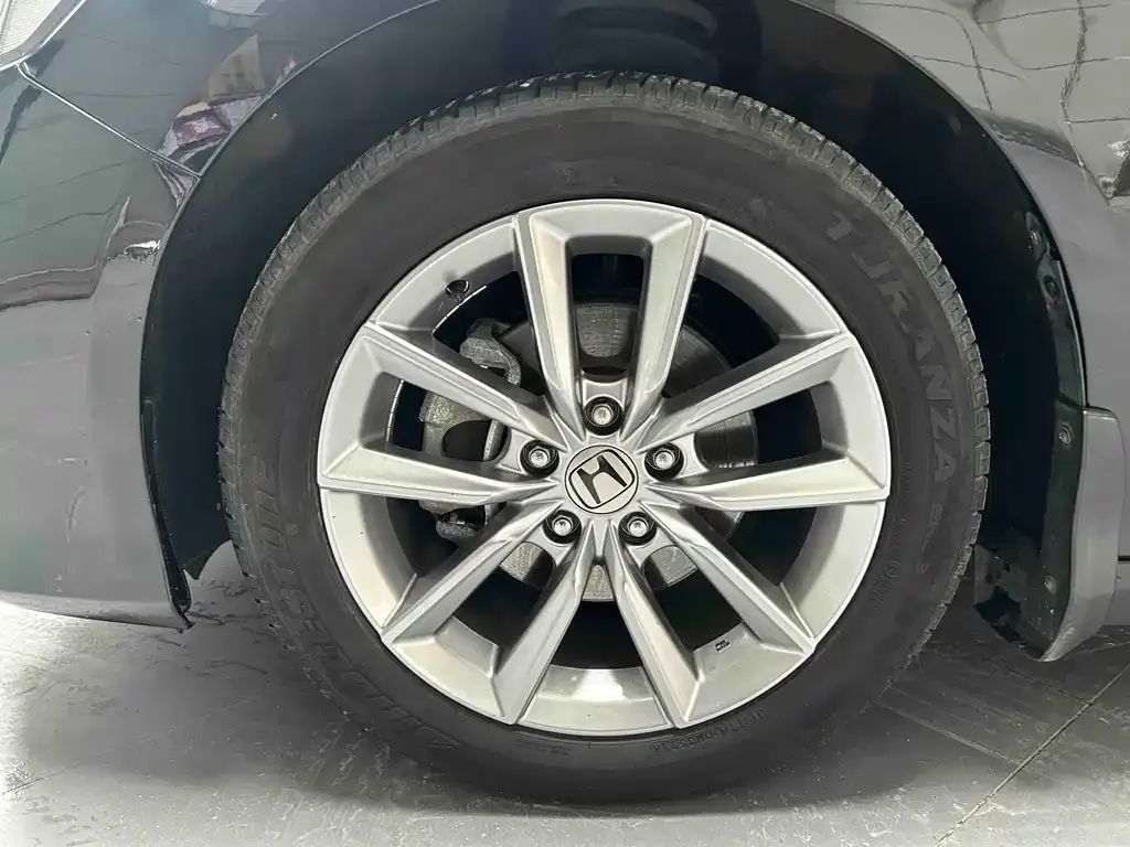 Honda Accord — фото 8
