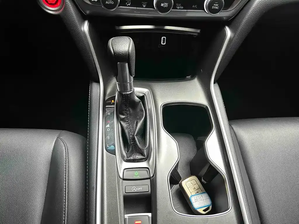 Honda Accord — фото 4