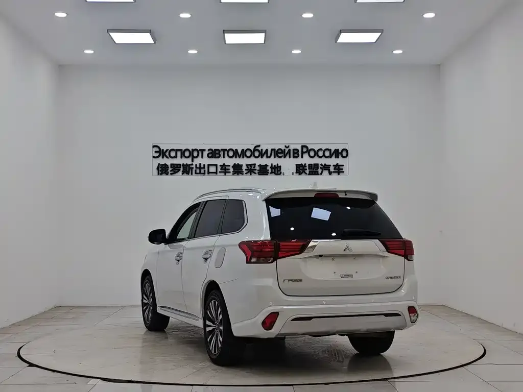 Mitsubishi Outlander 2022 из CN, фото 6