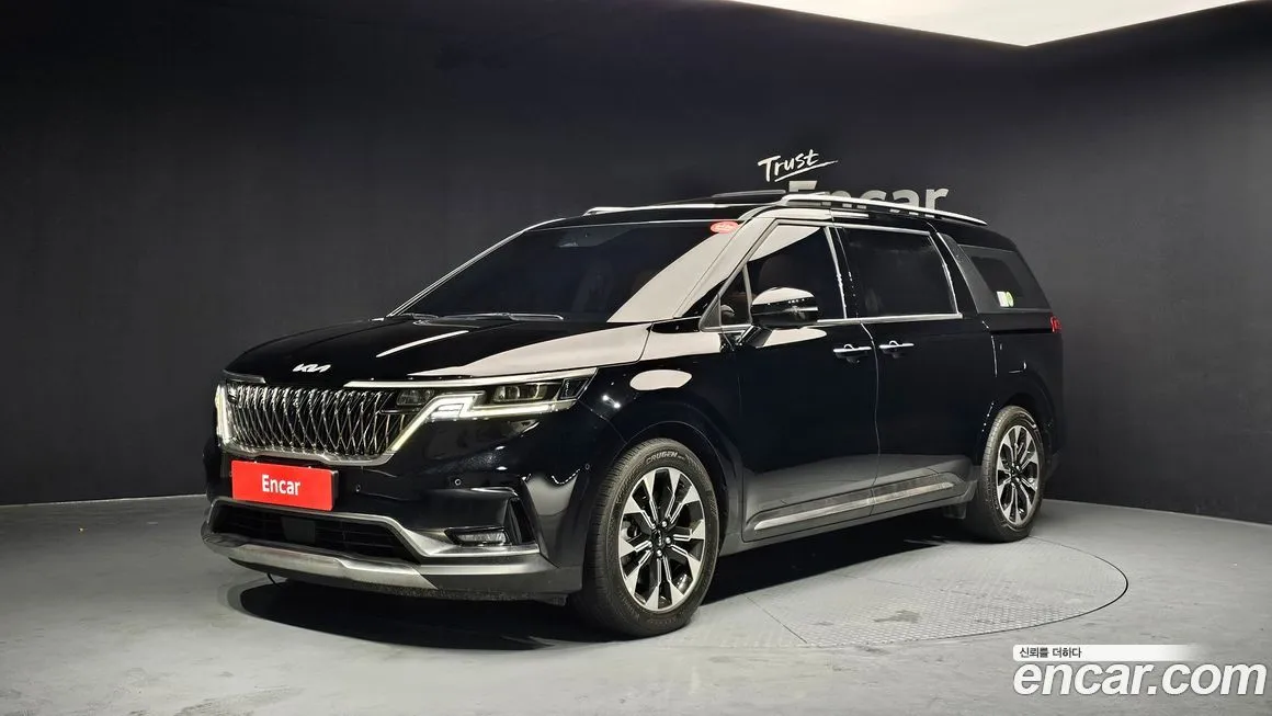 Kia Carnival — фото 1